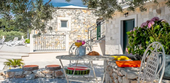 villa-santa-lucia-brac-luxury-croatia-retreats (37)